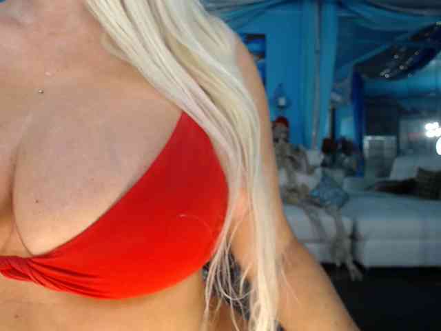 adrianna_fox