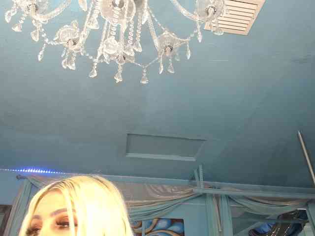 adrianna_fox