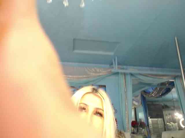 adrianna_fox webcam