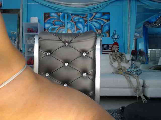 adrianna_fox webcam