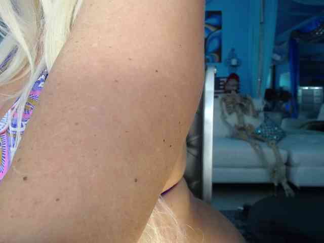 adrianna_fox webcam