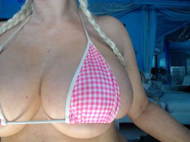 adrianna_fox webcam