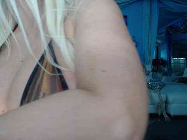 adrianna_fox