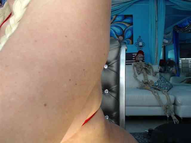 adrianna_fox
