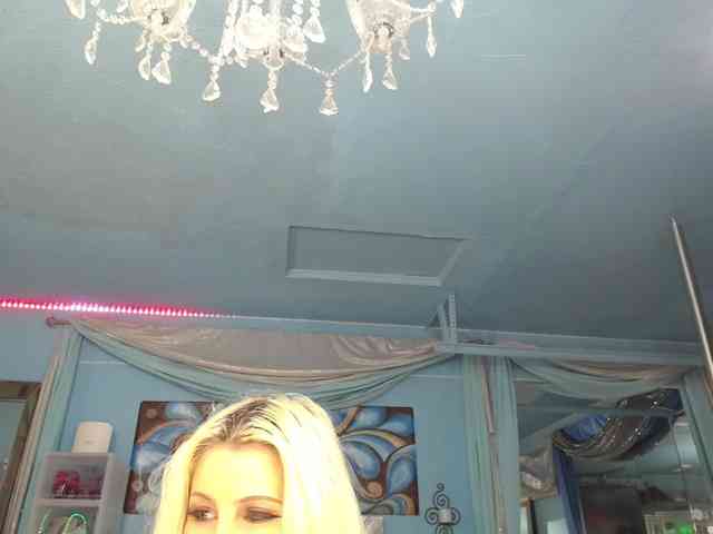 adrianna_fox webcam