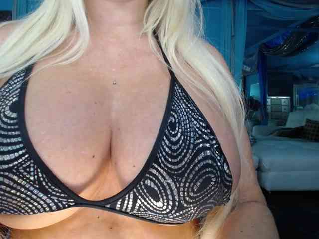 adrianna_fox