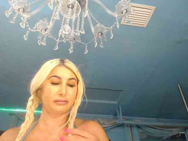 adrianna_fox