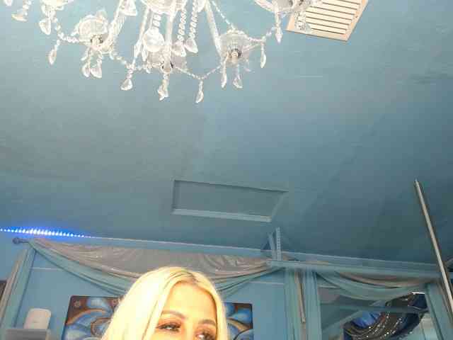 adrianna_fox webcam