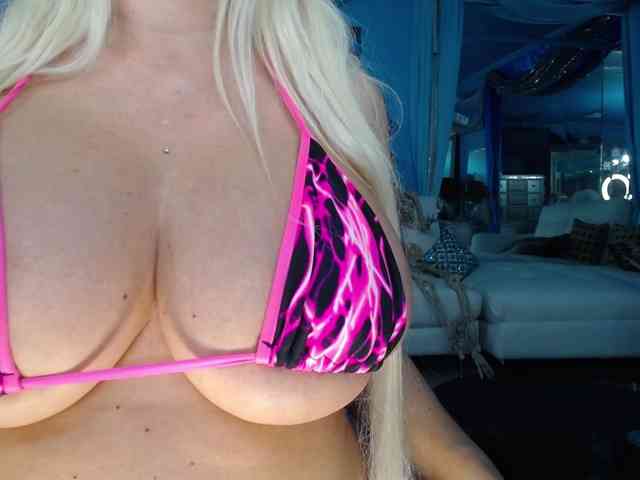 adrianna_fox
