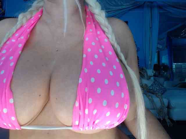 adrianna_fox webcam
