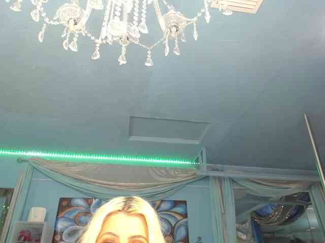 adrianna_fox webcam