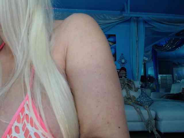 adrianna_fox webcam