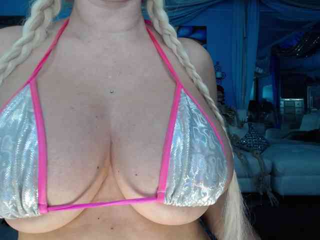 adrianna_fox