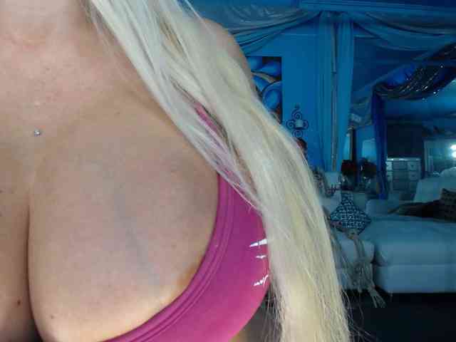 adrianna_fox webcam