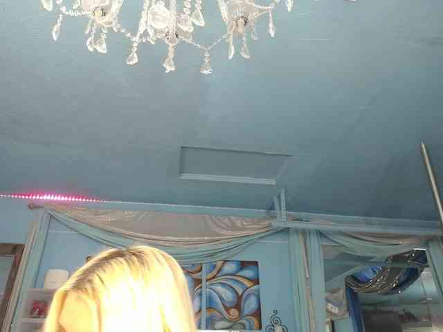 adrianna_fox webcam