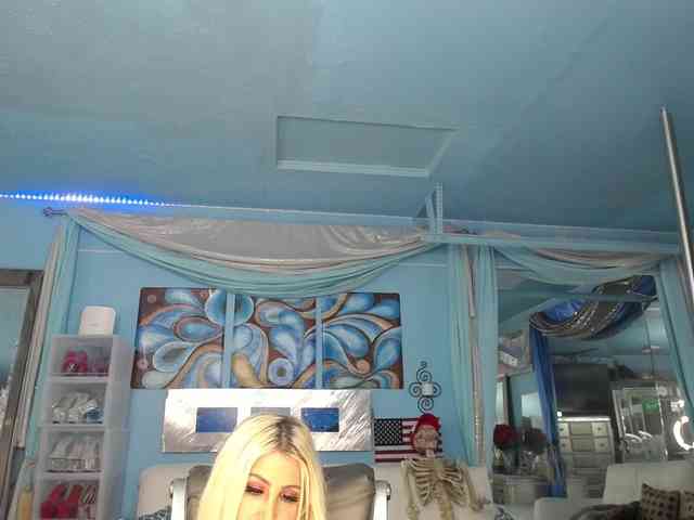 adrianna_fox webcam