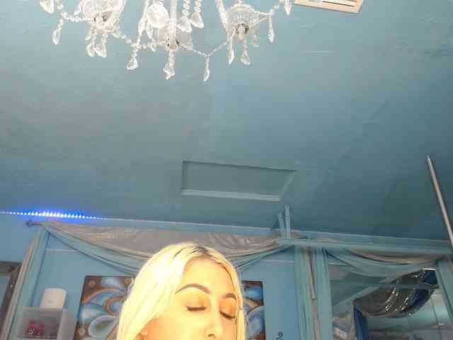 adrianna_fox webcam