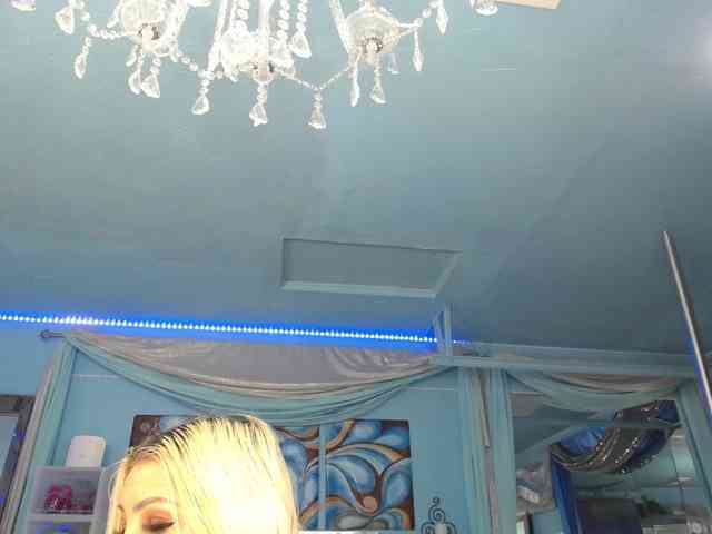 adrianna_fox