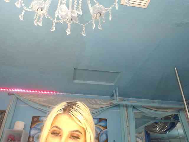 adrianna_fox webcam