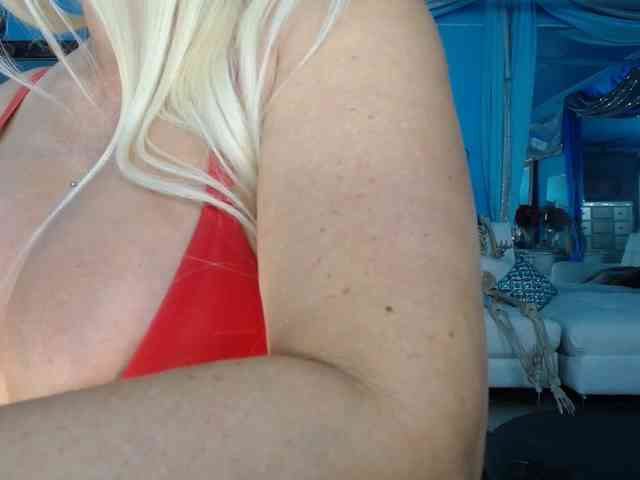 adrianna_fox