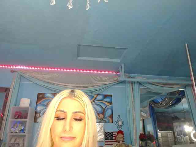 adrianna_fox webcam