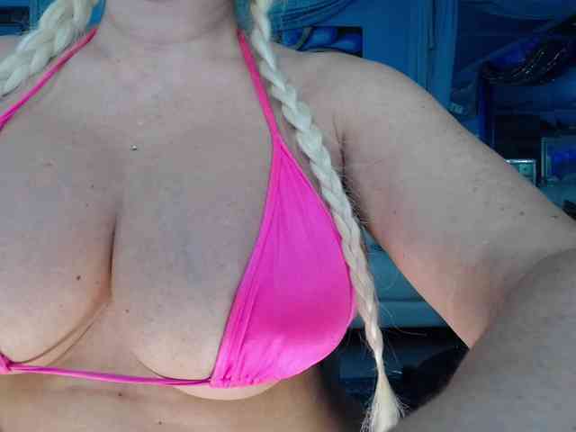 adrianna_fox