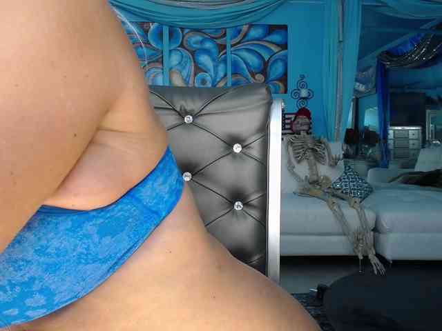 adrianna_fox