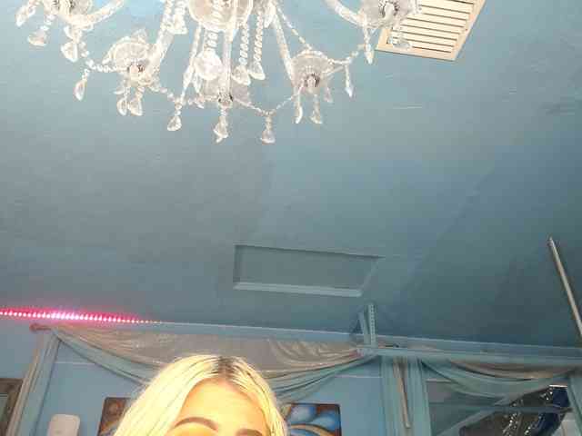 adrianna_fox