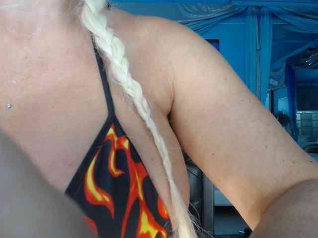 adrianna_fox webcam