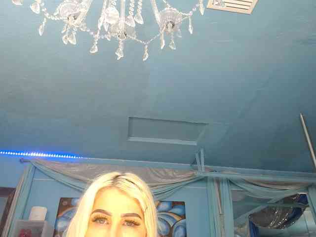 adrianna_fox adrianna_fox