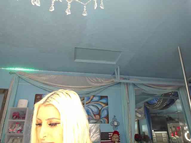 adrianna_fox webcam