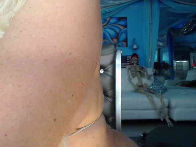 adrianna_fox webcam
