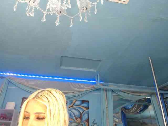 adrianna_fox