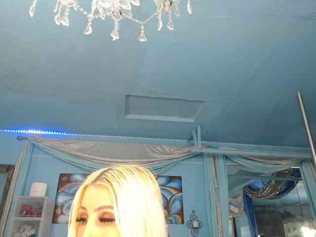 adrianna_fox