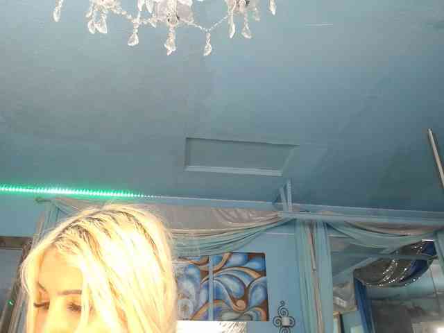 adrianna_fox webcam