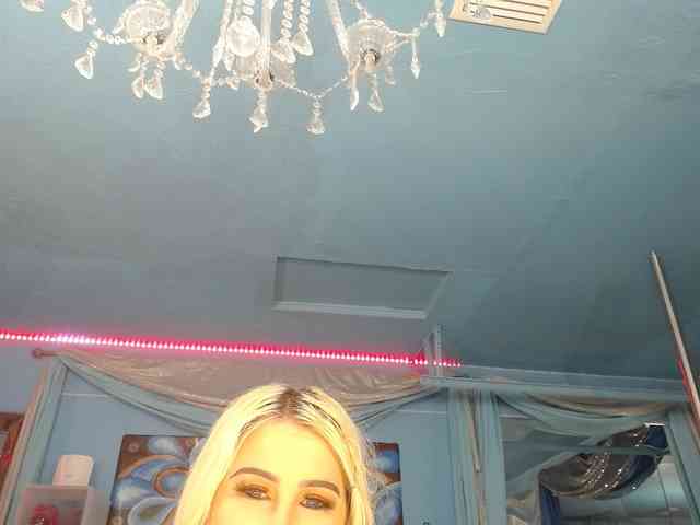 adrianna_fox