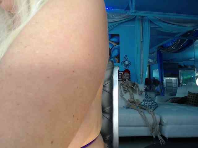 adrianna_fox webcam