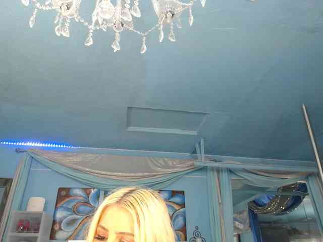 adrianna_fox webcam