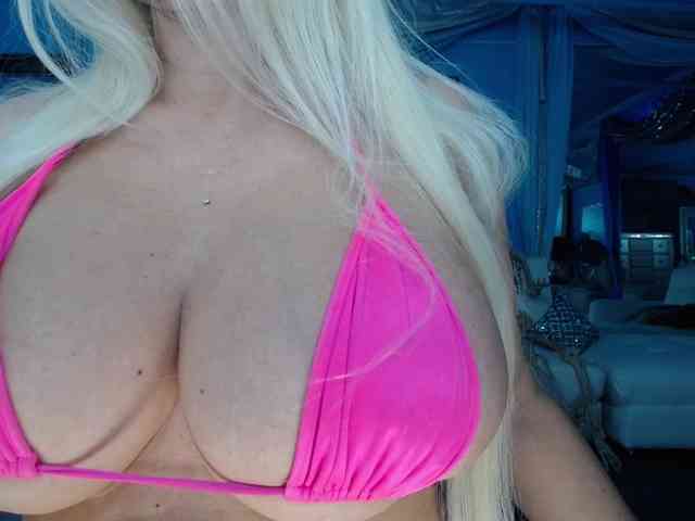 adrianna_fox webcam