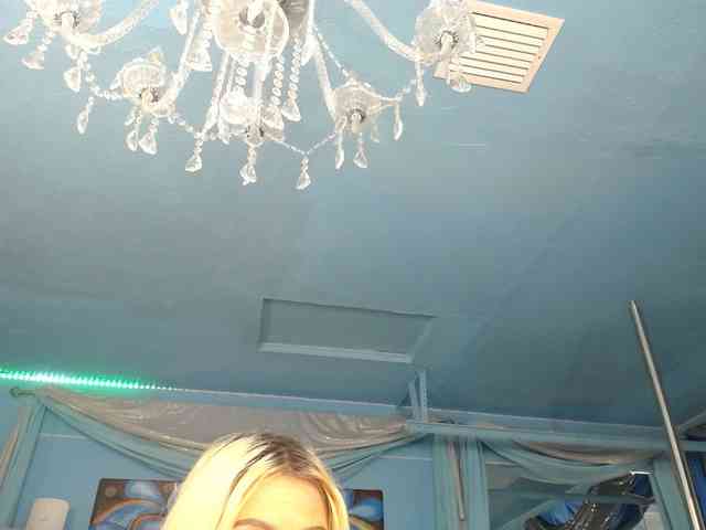 adrianna_fox webcam