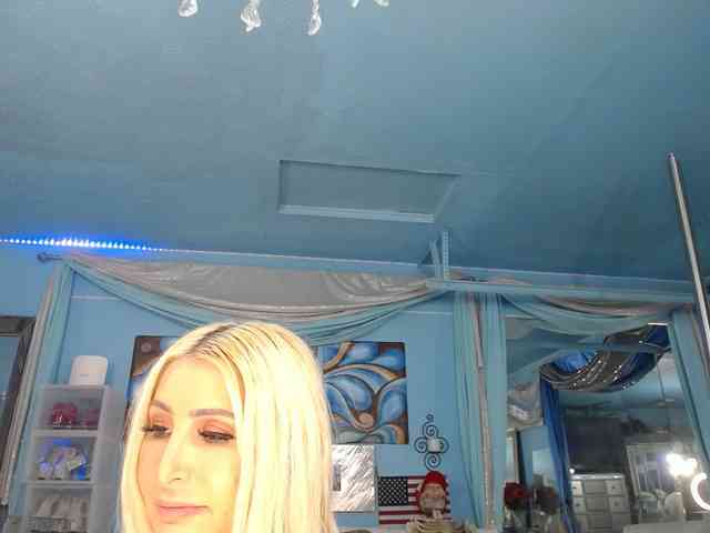 adrianna_fox webcam