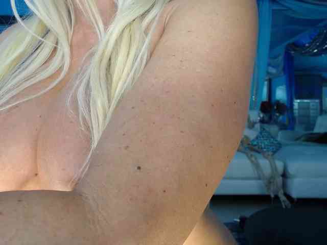 adrianna_fox