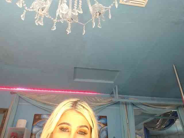 adrianna_fox webcam