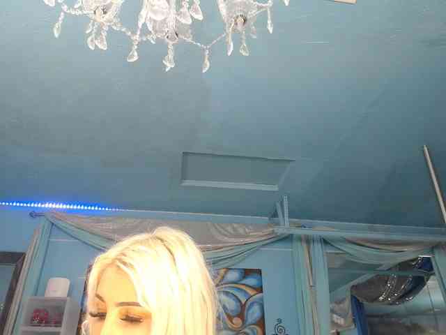 adrianna_fox