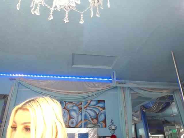 adrianna_fox webcam