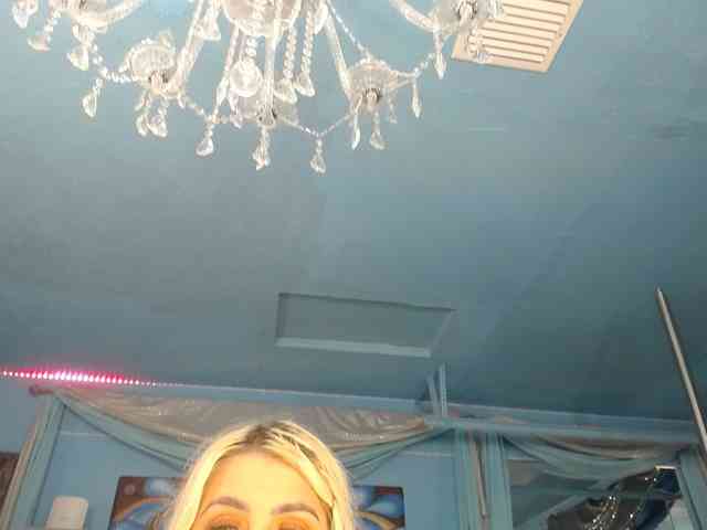 adrianna_fox webcam