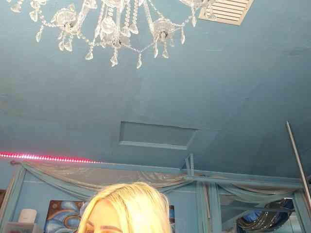 adrianna_fox adrianna_fox