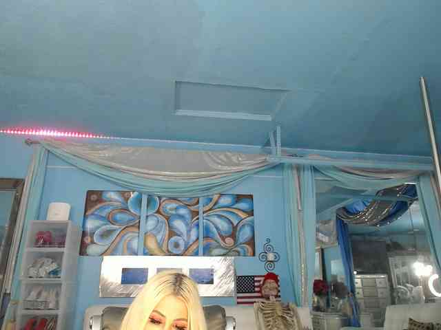 adrianna_fox adrianna_fox