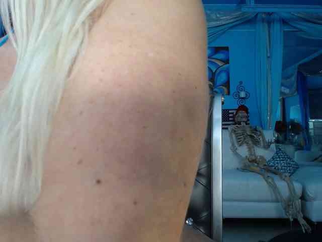 adrianna_fox webcam