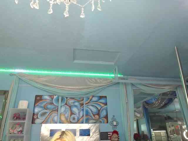 adrianna_fox webcam